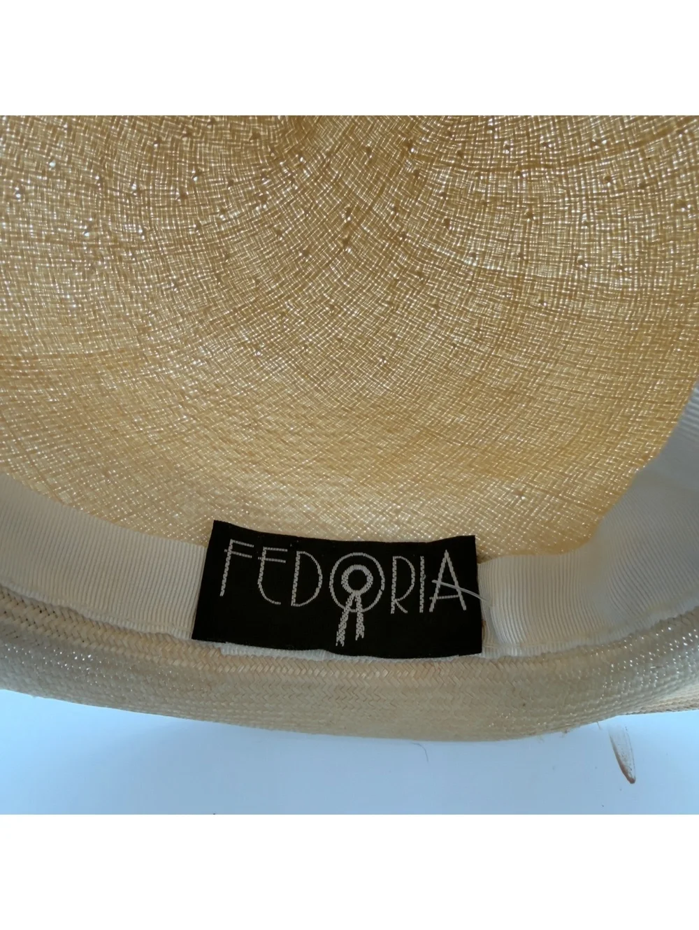 Vintage Fedoria Elegant Wide Brim Straw Hat with Navy Bow and White Tulle Accent